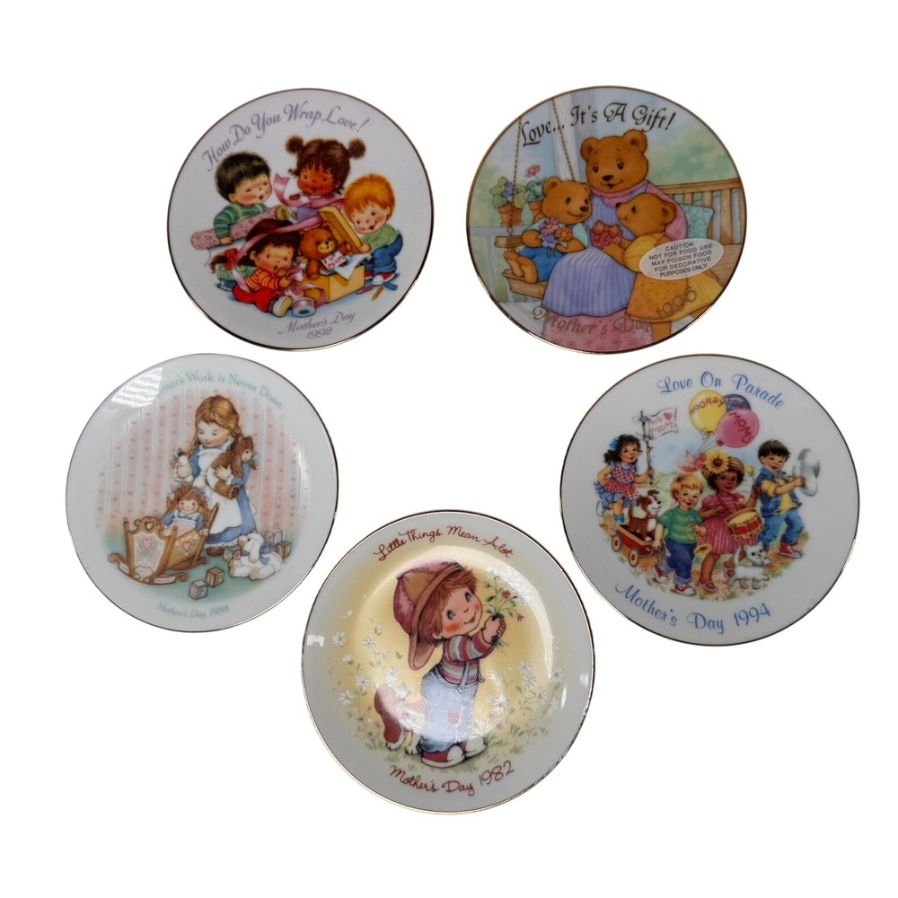 (Set of 5)Avon Mothers Day Mini Collector Plates Vintage 1982-1996 22k Gold Trim